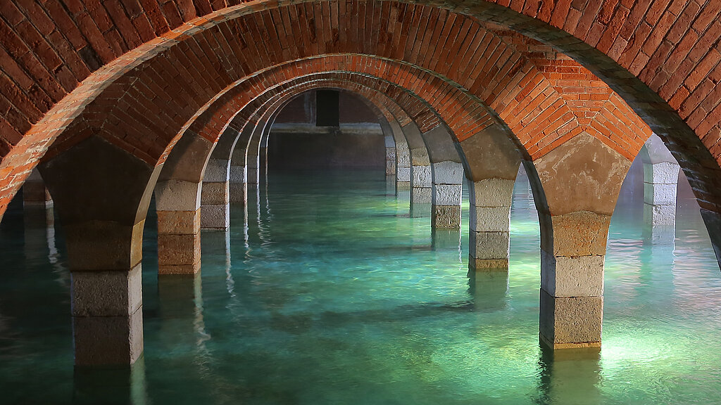 Underwater infrastructure