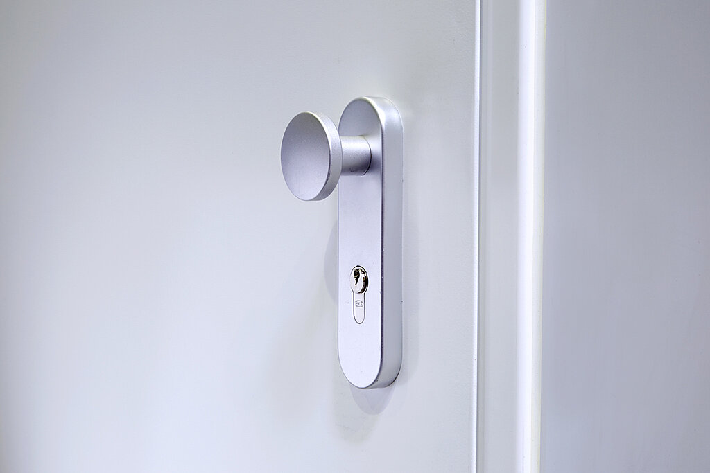door knob with lock