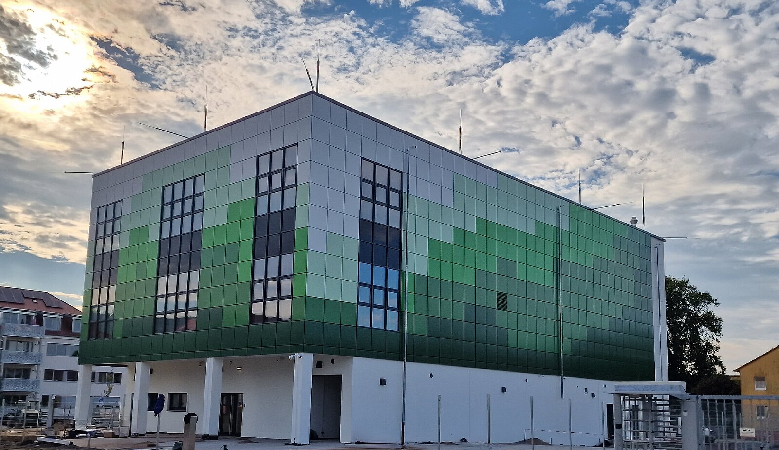 Data centre in Heidelberg with a green façade