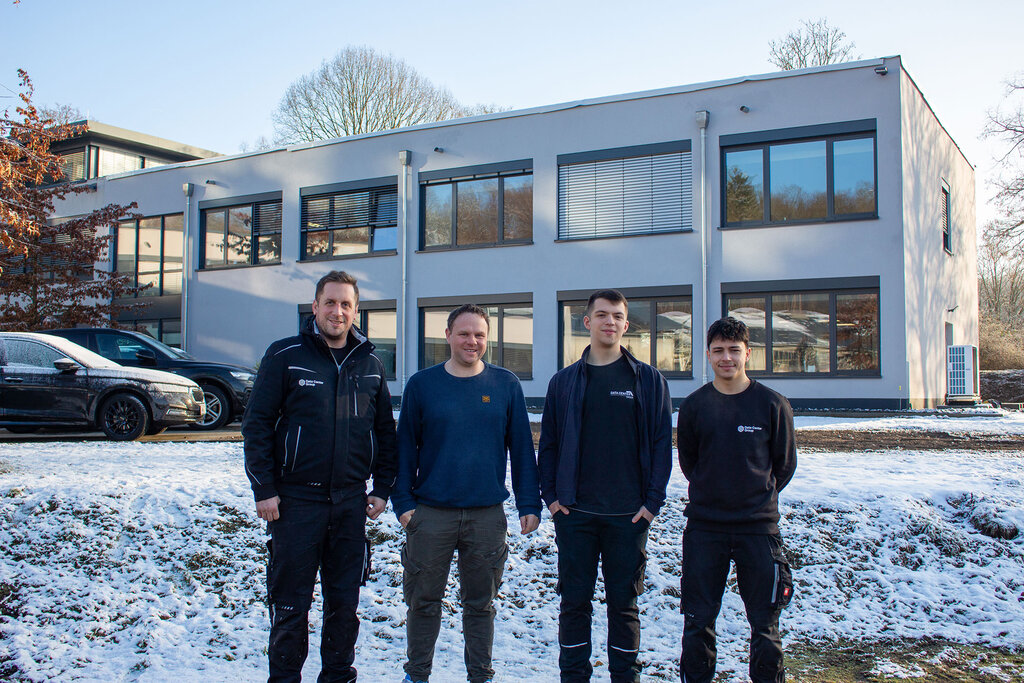 The technical infrastructure was implemented by our electronics technician trainees (from left to right): Christian Bechtel, Marcus Stricker (responsible), Paul Bliemel, Nuh Genc