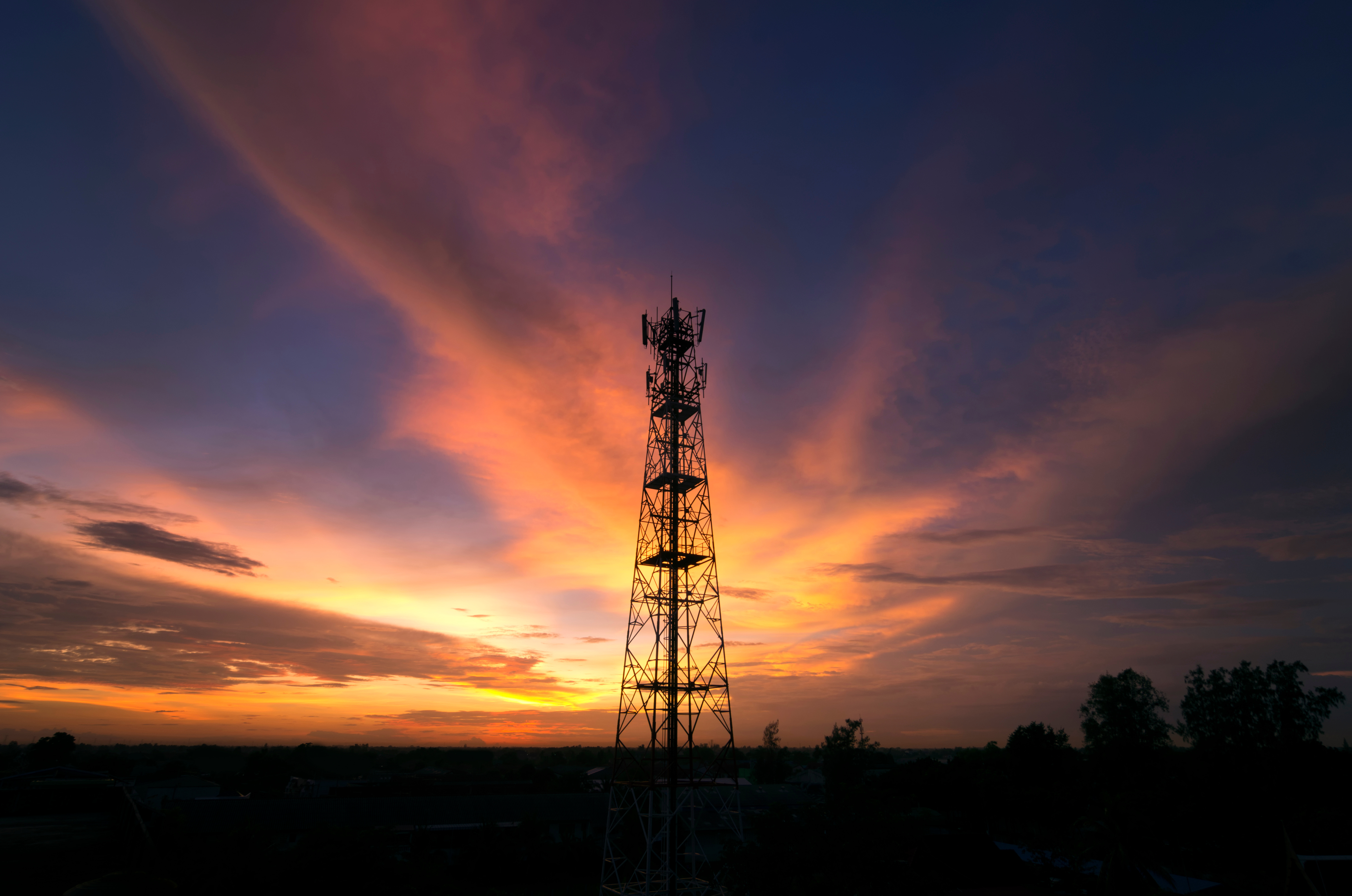 Strommast bei Sonnenuntergang